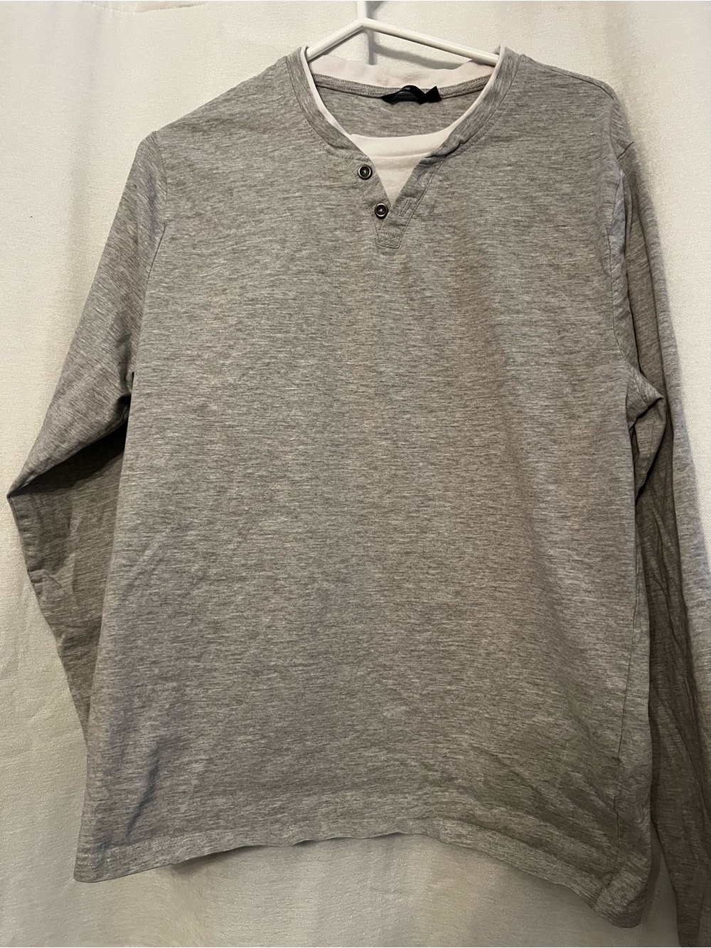 Gray Long-Sleeve Henley Shirt - Men's